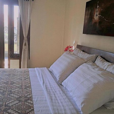 Adi House Homestay Ubud Esterno foto