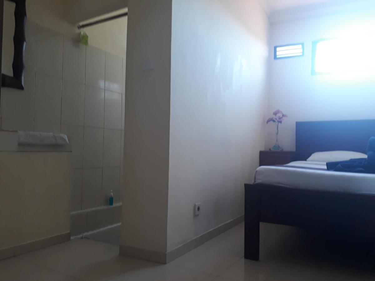 Adi House Homestay Ubud Esterno foto