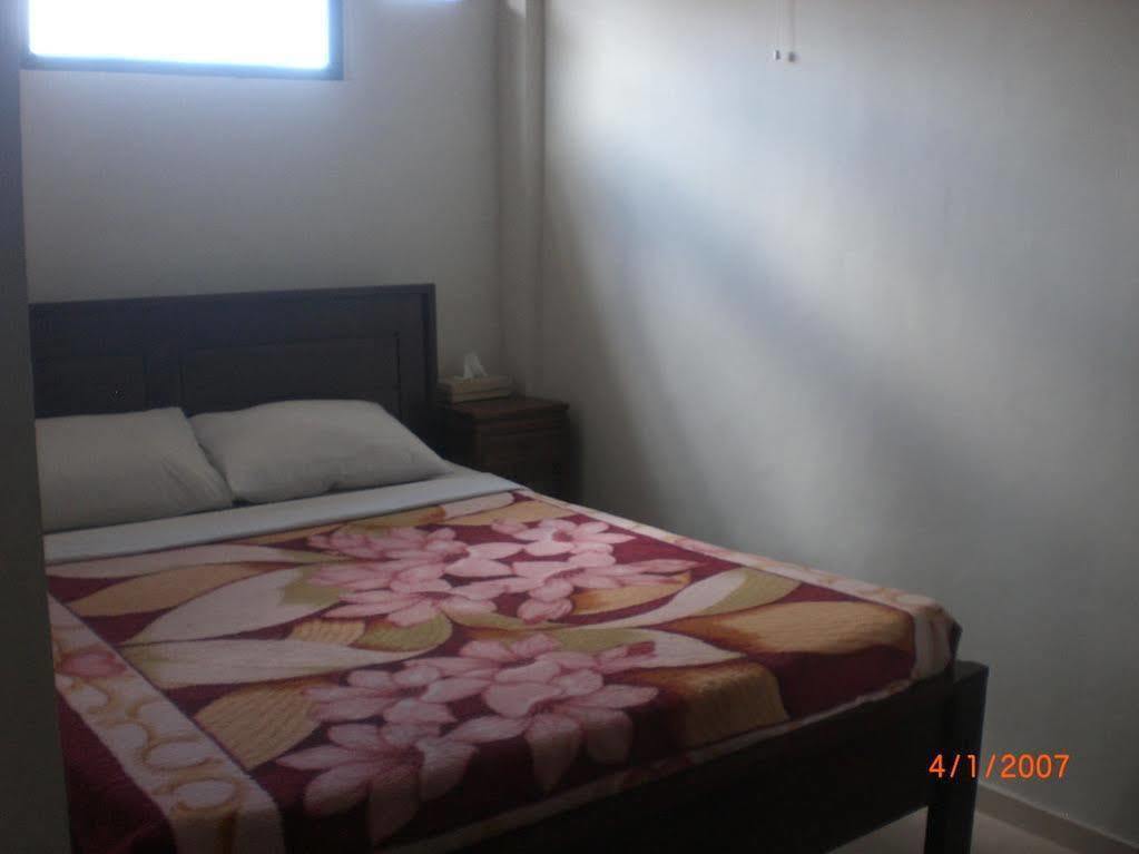 Adi House Homestay Ubud Esterno foto