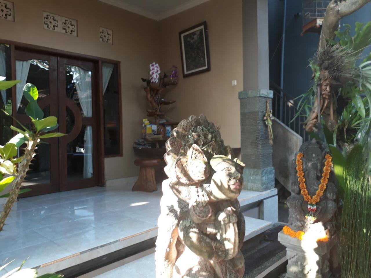 Adi House Homestay Ubud Esterno foto