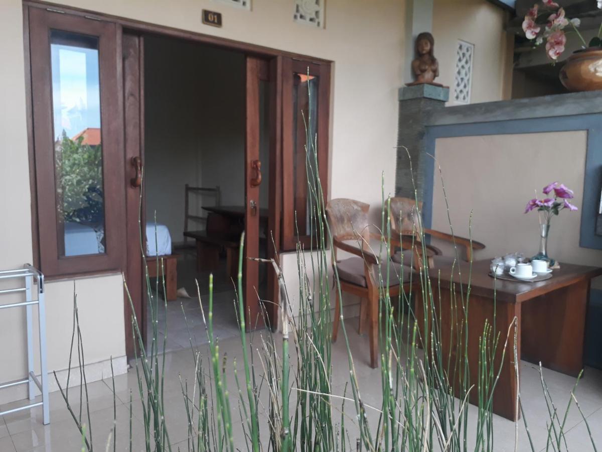 Adi House Homestay Ubud Esterno foto