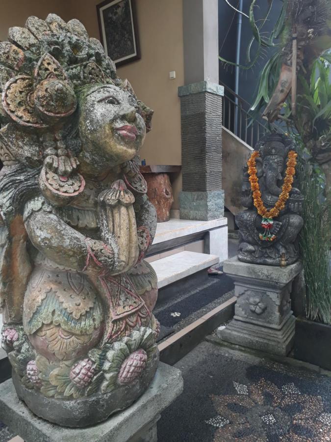 Adi House Homestay Ubud Esterno foto